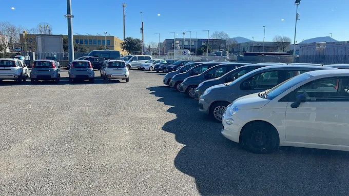 piazzale esterno Romana Auto Viterbo